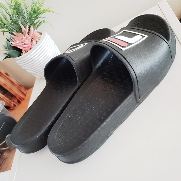 Fila Women's Sleek Slide BX Logo Slip-On Slides Sandals Black - M9 W10 - Picture 4 of 8